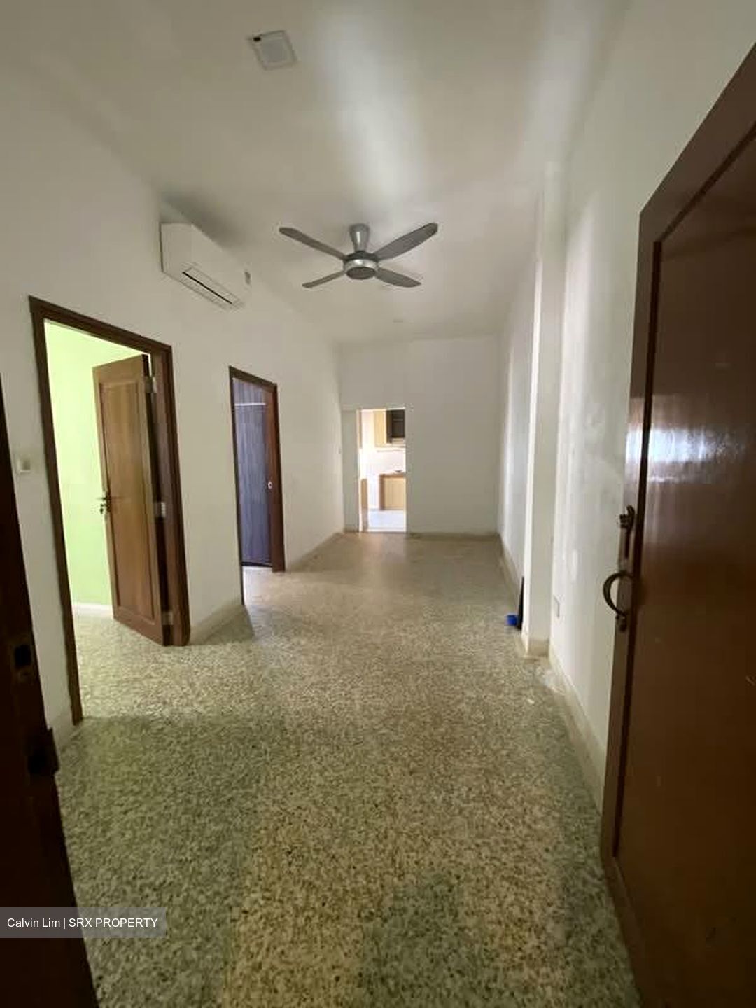Siglap Centre (D15), Shop House #538109431